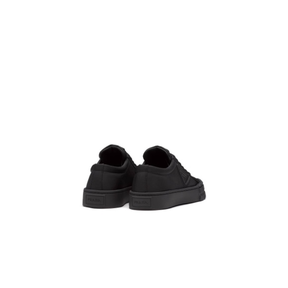 • PRADA Sneakers • - Picture 3 of 11